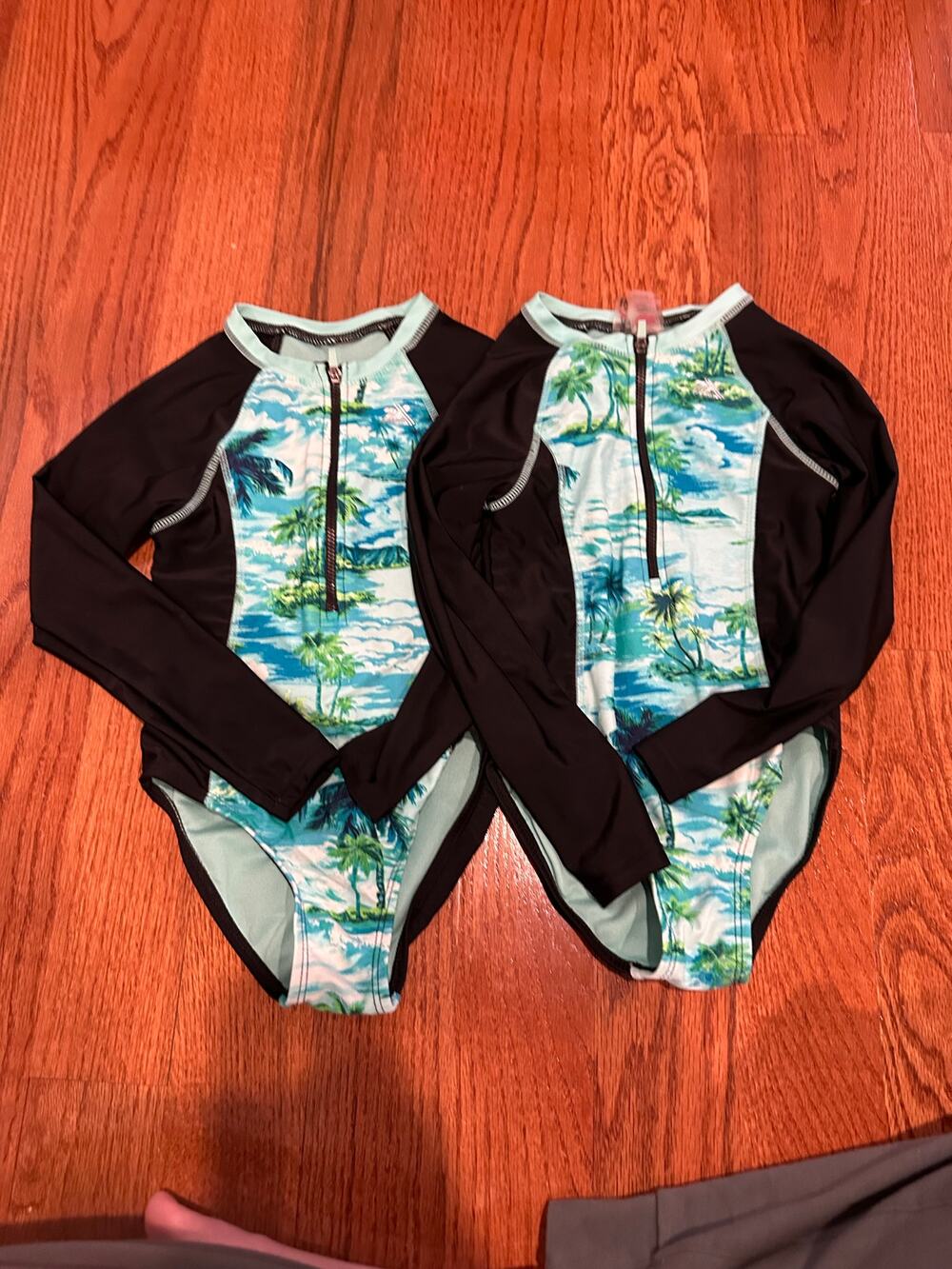 2 Girls Rash guard style one piece bathing suits 6/6x